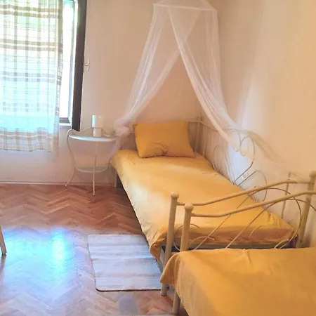 Mediteranean Apartment *